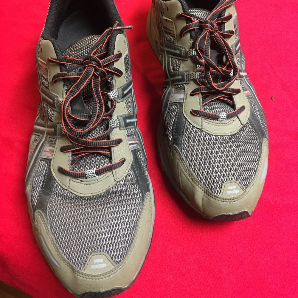 ASICS size 15 Gel Venture 5 Running/Trail Shoes